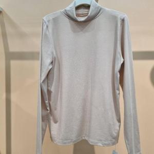 라티움 HC34 부드럽고 착용감좋고 신축성좋은 얇은 목폴라티셔츠 T2547TS01