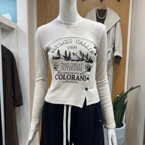 클리지 DP01 사선 트임 버튼 슬림핏 티셔츠 CQ2WTS10