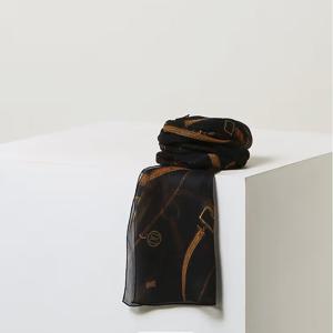 [닥스핸드백] 다크네이비 직사각 실크 쉬폰 스카프 DCSC6E682N2