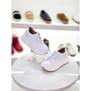 세레스 세이브존07 펀칭 통굽 스니커즈 5.5cm NRS-21