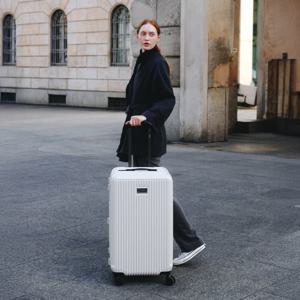 내셔널지오그래픽 N255ASU420 스톤헨지 캐리어 26형 IVORY