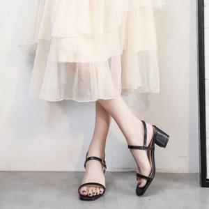 바캉스 여름 샌들 오피스룩 코디 스트랩끈 미들힐
