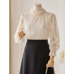 [커스텀에이블]플라워 자수 진주 블라우스_T2602BL016A