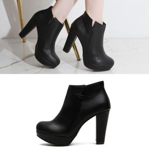 [애슬릿]가보시 굽 있는 둥근코 앵클 부츠 10cm