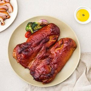 쉐프의밥상 훈제오리 오리고기 900g  (통오리 완포)