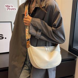 덤플크로스바디숄더백_숄더백/크로스백/토드백/백팩/여행가방/비치백/라탄