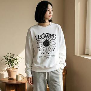 [유니제이] 아르 플라워 맨투맨