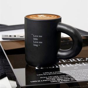 [해외] 북유럽 모던 대용량 세라믹 머그컵 홈카페 커피 머그 라떼잔 2colors