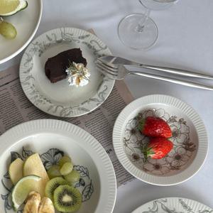 브레드 접시 16cm 꽃 레터링 일본 그릇