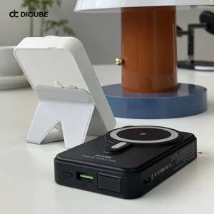 M7 맥세이프 고속 무선충전 아이폰 갤럭시 거치식 보조배터리