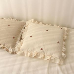 세송이 플라워 자수 프릴 방석