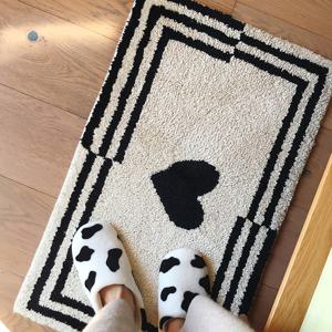 하트 프레임 터프팅 인테리어 미니러그 포인트 욕실 주방 발매트 50x80cm