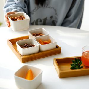 플라라 서빙 플레이트 나눔 도자기 접시+우드트레이 세트_정사각 4p