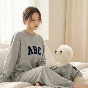 강아지 견주 커플룩 너와나의 ABC 맨투맨