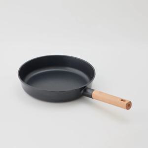 굽는 면적을 넓힌 다용도 프라이팬 26cm