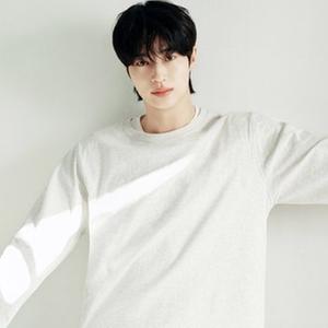 26년봄신상지오다노 남자여자공용 베이직 긴팔 티셔츠(퍼펙트티) 026501