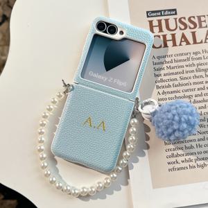 TEMU 갤럭시 Z 플립 6 5 4 3 폴더블 쇼크프루프 커버용 맞춤형 이름 레터 리치 패턴 플러시 볼 진주 팔찌 가죽 휴대폰 케이스