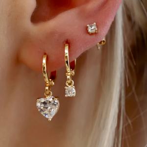 TEMU 6개 세트, 섬세하고 미니멀한 귀걸이. 구리 메탈과 합성 지르코니아 스톤이 특징이며, 하트 모양 드롭 귀걸이가 특징입니다. 여성 , 데이트, 파티 및 선물용으로 완벽합니다.
