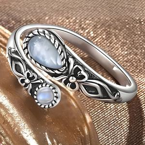 TEMU 여성을 위한 꽃 달빛 석류석 반지 - 흰색 구리, 일상 착용 및 특수 행사용으로 빈티지 감각의 디자인, 빈티지 보석, 스타일, 달빛 석류석 액센트가 있는 조절 가능한 오픈 반지