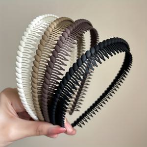 TEMU 스타일 매트 헤어밴드 4개 세트 (치아 포함) - 여성용 미끄럼 방지 헤어밴드, 텍스처된 치아 디자인으로 효과를 더해줌, 4가지 색상(화이트/베이지/브라운/블랙)으로 제공, 데일리 및 세안에 적합, 귀여운 헤어 액세서리.