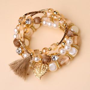 TEMU 4줄 여성 팔찌, 장미 꽃, 모조 진주, 다층 태슬 및 잎사귀 펜던트가 특징인 인조 장식, 일상복 또는 휴가에 적합하며 새해 또는 발렌타인데이 선물로 완벽합니다.