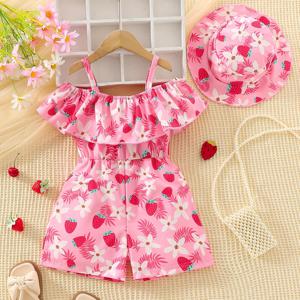 TEMU 이 의상은 딸기와 꽃무늬가 있는 핑크색 롬퍼와 매칭 모자로 구성되어 있습니다. 롬퍼는 오프숄더 디자인과 러플 디테일이 있어 여름에 착용하기 매우 귀여우며, 소녀들이 야외 활동 중 사용하기에 완벽합니다|여름모자