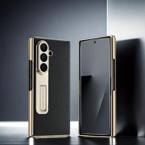 TEMU 휴대폰 케이스 - 삼성 갤럭시 Z 폴드 7용 리치 텍스처 가죽 케이스입니다. 완벽한 착용감을 위한 정교한 장인 정신, 중앙 축 보호 기능이 특징이며, 실제 기기의 모양을 정확하게 재현하여 정교하게 제작되었습니다.