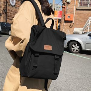 TEMU 여성용 숄더백, 패셔너블 백팩 경량, 비즈니스 캐주얼 경량 버클 장식 플랩 백팩, 여성 대학생, 신입사원 및 직장인을 위한 사무실, 대학, 업무, 출퇴근, 야외, 여행, 외출에 완벽한 가방