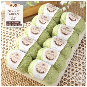 TEMU 80% 메리노 울과 20% 폴리에스터 섬유로 제작된 10개 컬러 볼 세트. 부드럽고 풍부한 느낌으로 편안하게 사용 가능하며, 2.0-3.0mm 바늘로 뜨개질에 적합 - 고품질 털실 - 뜨개질 및 재봉에 완벽 - 훌륭한 선물 선택 - Pick You