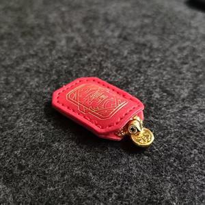 TEMU 1세트 컴팩트 골든 머니-스핏팅 터틀 부적 (레드 가죽 슬리브 포함) - 재물 상징, 풍수 장식용, 일상 장식에 이상적, 부를 모으는 매력 | 고급스러운 디자인, 금색 태슬