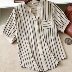 TEMU 여성용 캐주얼 비즈니스 V넥 버튼업 셔츠 - 가슴 포켓이 있는 반팔 블라우스, 경량 여름 오피스 탑, 직장인 및 캐주얼 복장을 위한 기계 세탁 가능한 비침 방지 원단