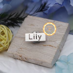 TEMU 맞춤형 직사각형 이름표 - 스테인리스 스틸 우아한 클래식 커스텀 각인 핀, 의류 & 백팩용, 캐주얼 복장, 크리스마스 할로윈 선물, 가족 친구용