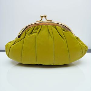 TEMU 빈티지 스타일의 우아한 정품 가죽 여성용 클러치. 키스락 잠금 장치가 특징이며, 동전 지갑 및 메이크업 가방으로 다용도로 사용 가능합니다. 일상적인 사용 및 파티에 적합합니다 (노란색, 초록색, 빨간색으로 제공)