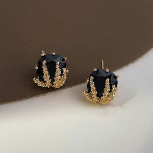 TEMU 2개 세트 빈티지 블랙 3A 지르코니아 스터드 귀걸이 여성용, 패셔너블 럭셔리 밀짚 기하학 디자인, 출퇴근, 데이트, 연회, 어버이날, 결혼식, 졸업식, 음악 페스티벌, 파티, 할로윈, 크리스마스, 추수감사절, 부활절 등 사계절 데일리웨어 - 가족, 친구, 여자친구를 위한 완벽한 선물!