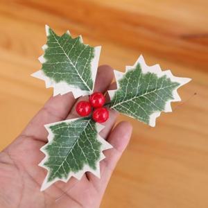 TEMU 40개 인공 홀리 & 베리 가랜드 - 인조 아이비 잎과 베리 포함, 리얼리스틱 크리스마스 장식, DIY, 트리, 리스, 실내/야외용 플라스틱 홀리 베리 가지 (조립 필요)