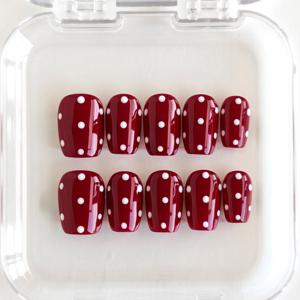 TEMU | 핸드메이드 아크릴 프레스온 네일 - 숏 스퀘어 쉐입, 광택 버건디 레드 베이스와 화이트 폴카 도트 패턴 - 가을 겨울 패션과 데일리 웨어를 위한 생동감 넘치는 핸드메이드 인조네일 2025