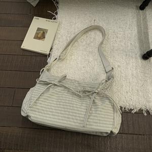 TEMU 2025년 가을/겨울 신상 한국 스타일 체크무늬 게으른 숄더백, 다양한 색상의 여성용 싱글 숄더 토트백, 가벼운 플리츠 디자인의 조절 가능한 숄더 스트랩 크로스바디 백, 휴대폰 및 메이크업 용품 보관에 적합|크로스백|핸드폰스트랩