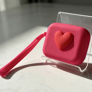 TEMU 신상 #49 하트형 실리콘 메이크업 파우치, 이니셜 립스틱 코인 지갑, 트렌디한 소형 스퀘어 핸드백 숄더 스트랩, 블루투스 이어폰 보관 파우치, 소프트 카드 및 키 홀더, 발렌타인데이 어버이날 휴일 주얼리 선물 정리함