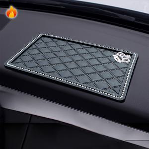 TEMU 크라운 패턴 디자인 유니버설 자동차 미끄럼 방지 실리콘 보관 패드 - 휴대폰, 열쇠, 안경 및 소중품 보호용 내구성 있는 차량용 인테리어 정리함