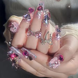 TEMU (3D 핸드메이드 네일 아트) 24pcs 글리터 미디엄 길이 발레 스타일 프레스온 네일. 데이 신상품. 여성용 소프트 젤 인조 네일, 아크릴 재사용 가능 네일 데코, 고급스러운 3D 라인스톤과 하트 패턴. 쉬운 적용 및 제거