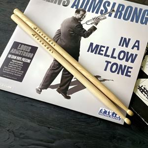 TEMU 맞춤 조각된 메이플 드럼스틱 - 이름이 새겨진 개인화된 5A 드럼스틱, 드러머, 음악가, 기념일, 생일 및 특별한 날을 위한 이상적인 선물, 드럼 액세서리|스타일리시한 드럼스틱|자연스러운 질감, 드럼 액세서리