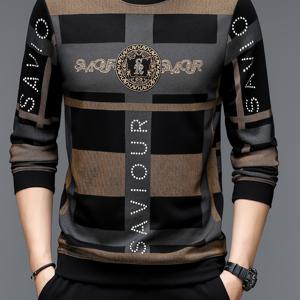 TEMU 라운드넥은 스포츠 및 캐주얼 웨어에 적합하며, 스타일리시한 장식 패턴이 특징입니다. 이 긴소매 스웨트셔츠는 부드럽고 신축성 있는 편안한 원단으로 제작되어 외출에 완벽하며, 남자친구를 위한 이상적인 선물이 될 것입니다.