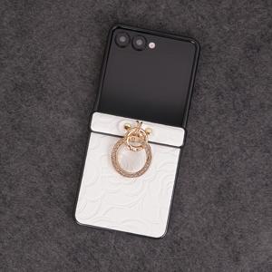 TEMU 휴대폰 케이스 - 플로럴 디자인과 인조 장식된 손가락 버클이 특징인 인조 가죽으로 제작된 스타일리시한 보호 케이스. 삼성 갤럭시 Z 플립 시리즈 (모델 3~7 포함)에 호환됩니다.|폰케이스