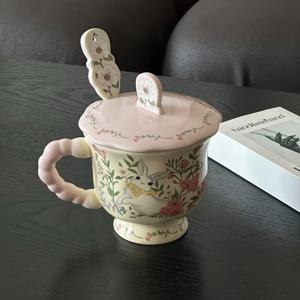 TEMU 아름다운 디자인이 새겨진 한송이 꽃 토끼 머그컵. 가정 및 사무실 환경 모두에 적합하며, 우유, 핫초코, 커피, 라떼, 차 등 차가운 음료와 뜨거운 음료를 준비하는 데 완벽합니다.