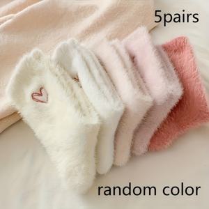 TEMU 10개 하트 자수 플러시 양말, 두꺼운 플러시 바닥 양말 잠옷 양말, 스타일 단색 디자인, 엄마를 위한 최고의 선물