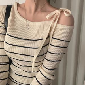 TEMU 시크한 오프숄더 탑 타이 프론트 디테일 - 슬림핏, 긴 소매, 리브드 질감, 네이비 블루 & 화이트, 봄 & 가을에 완벽, 다용도 레이어링 피스, 가을 시크 탑 | 시크한 오프숄더 스타일 | 건축, 여성용 넥타이