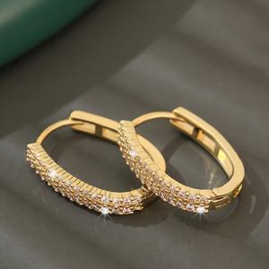 TEMU 럭셔리 하이엔드 구리 세팅 합성 지르코니아 기하학적 직사각형 이어커프, 빈티지 우아한 오픈워크 귀걸이, 휴일이나 데이트에 완벽한 선물, 화려한 헤일로 디자인