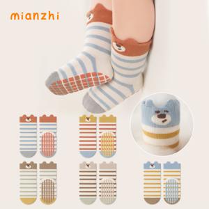 TEMU 3팩 랜덤 색상 베이비 플로어 양말, 카툰 베어 패턴 글루닷 아동용 워킹화, 소프트 바닥 실내 미끄럼방지 남아 여아 일본식 3D 귀 중목 캐주얼 데일리웨어