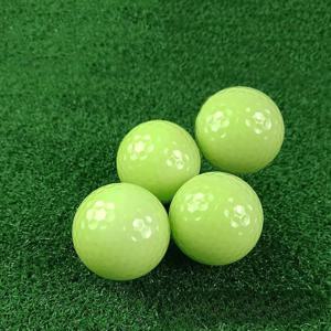 TEMU 골프 야광 볼 4개, 형광 야광 볼, 골프장 표준 볼, 낮에 빛을 흡수하여 빛나고, 밤에 빛나는 야광 볼, 배터리 불필요, 충전 불필요