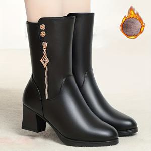 TEMU 여성용 영어 스타일 미드 카프 부츠, 플러시 안감, 장식 버클 및 둥근 토 디자인. 이 편안한 겨울 부츠는 캐주얼 및 포멀한 행사 모두에 적합하며 여성 신발입니다.|웨딩슈즈